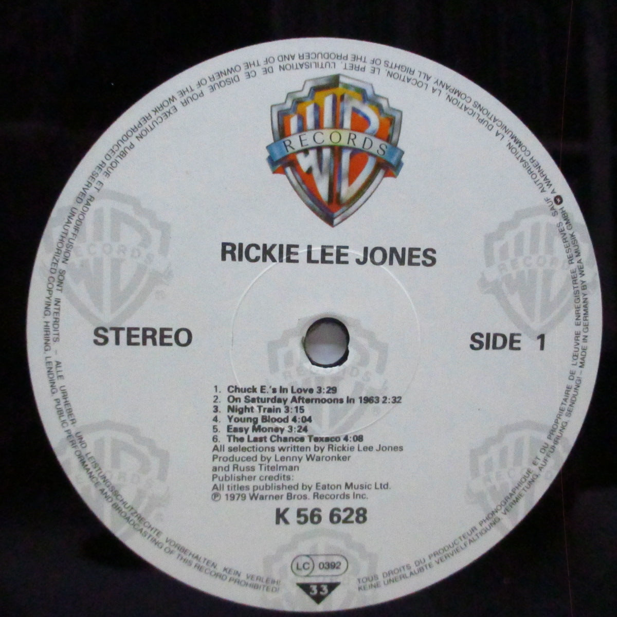 RICKIE LEE JONES (リッキー・リー・ジョーンズ)  - Rickie Lee Jones (1st) (EU 80's 再発 LP/バーコード無し光沢ジャケ）