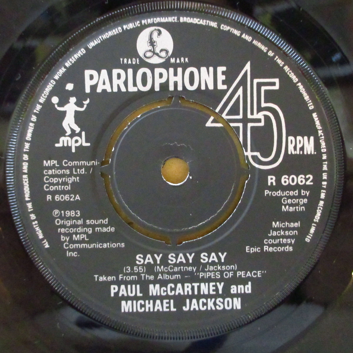 PAUL McCARTNEY / MICHAEL JACKSON (ポール・マッカートニー / マイケル・ジャクソン)  - Say Say Say (UK '83 オリジナル「黒紙ラベ・ラウンドセンター」 7インチ+光沢ソフト紙ジャケ)