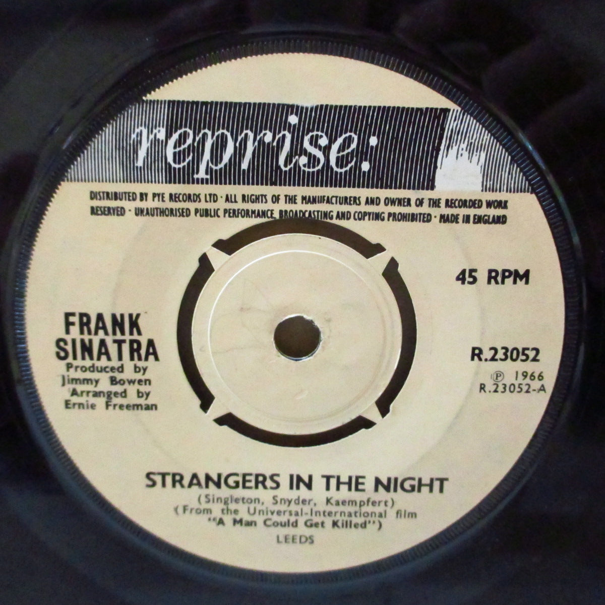 FRANK SINATRA (フランク・シナトラ)  - Strangers In The Night (UK '66 オリジナル「プッシュアウト・センター」7インチ) 王道ポップス大名曲！