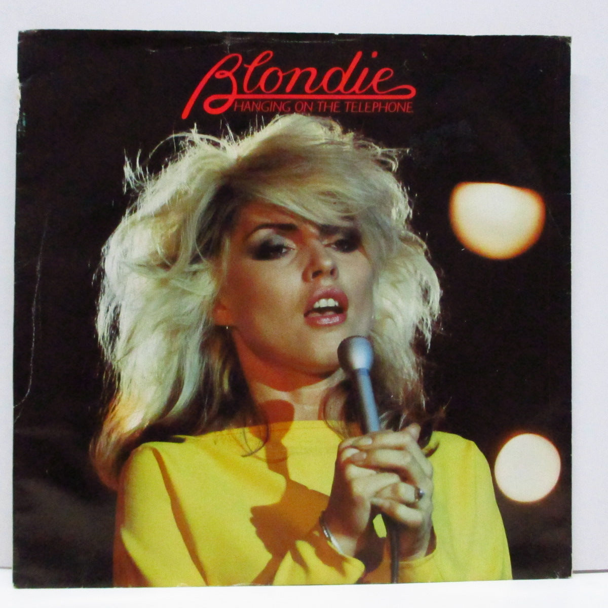 BLONDIE (ブロンディ)  - Hanging On The Telephone (UK オリジナル「US→UKエクスポートイシュウー大穴ラベ」<赤盤> 7"+固紙光沢折り返ジャケ)