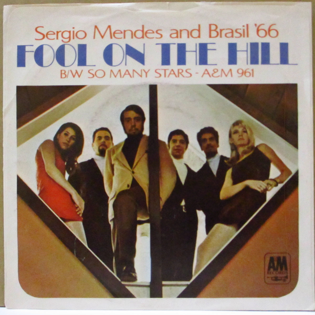 SERGIO MENDES & BRASIL '66 (セルジオ・メンデス＆ブラジル'66)  - Fool On The Hill (US '68 オリジナル・ジャケ付 7インチ)ビートルズ'名曲の清涼ソフト・ボサノヴァ・カヴァ！