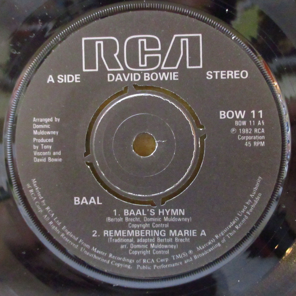 DAVID BOWIE (デヴィッド・ボウイ)  - In Bertolt Brecht's Baal (UK '82 オリジナル5曲入り「ラウンドセンター」 7インチ+黒インナー/マット固紙三面見開きジャケ)