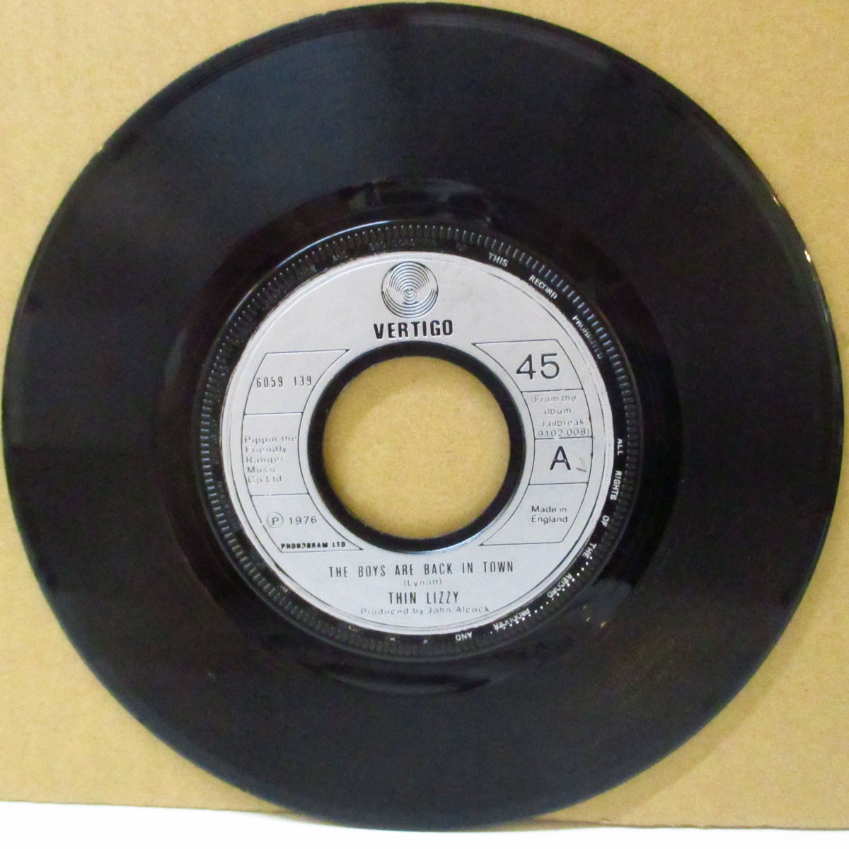 THIN LIZZY (シン・リジィ)  - The Boys Are Back In Town (UK '76 オリジナル「銀プラスチックラベ・ラージホールセンター」 7インチ)