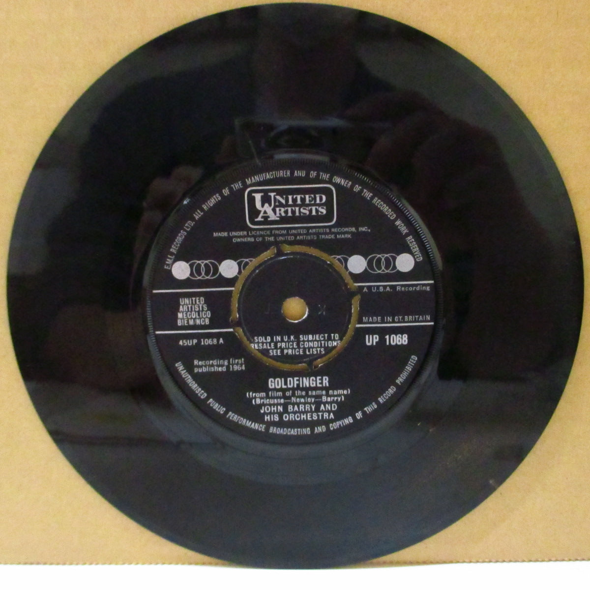 JOHN BARRY AND HIS ORCHESTRA (ジョン・バリー・アンド・ヒズ・オーケストラ)  - Goldfinger (UK '64 オリジナル・ラウンドセンター」 7インチ)映画007/ジェームズ・ボンド・テーマ曲！