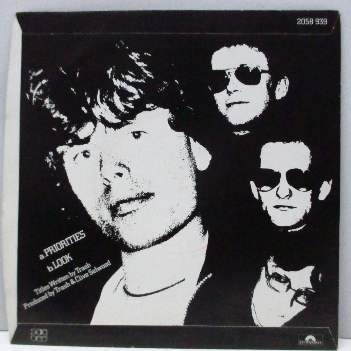 TRASH (トラッシュ)  - Priorities / Look (UK オリジナル 7"/光沢固紙折り返しジャケ) '77年デビューシングル！