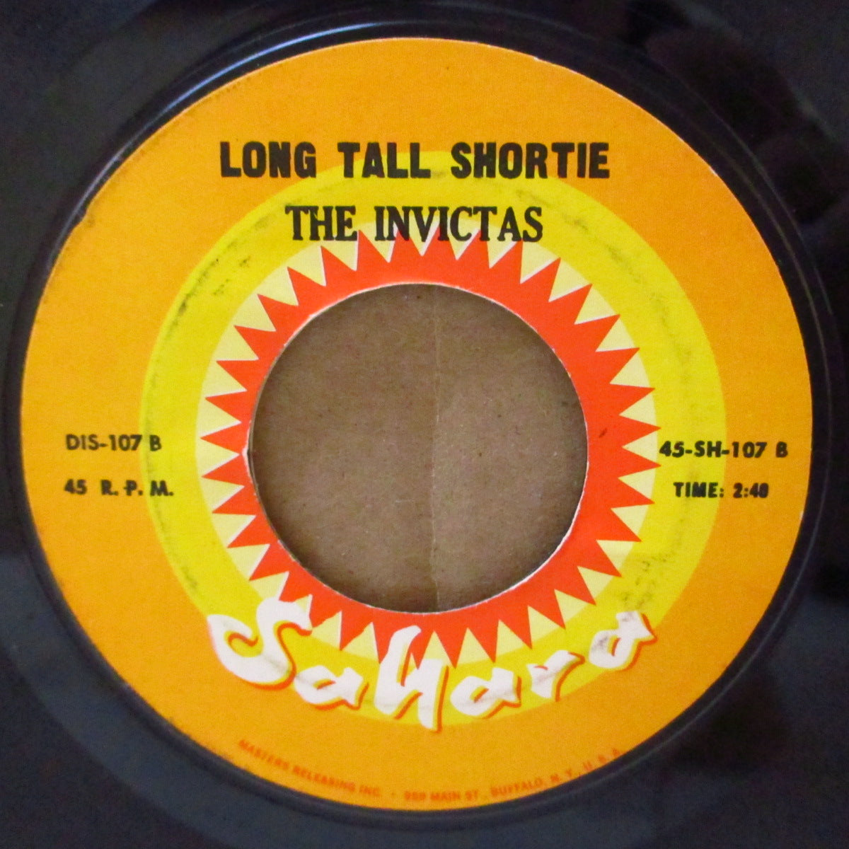 INVICTAS, THE (ジ・インヴィクタス)  - ( Let's Dance ) The Hump (US '66 再発カラー・ラベ・インチ)爆発的イケイケ・ズンドコ・ガレージ・パンク名曲！