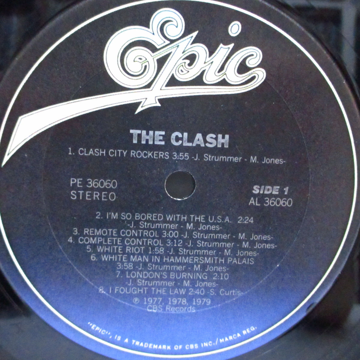 CLASH, THE (クラッシュ)  - S.T. [ 1st ]  (US 80's 再発 LP/PE 36060) ファーストアルバムの「USバージョン」！