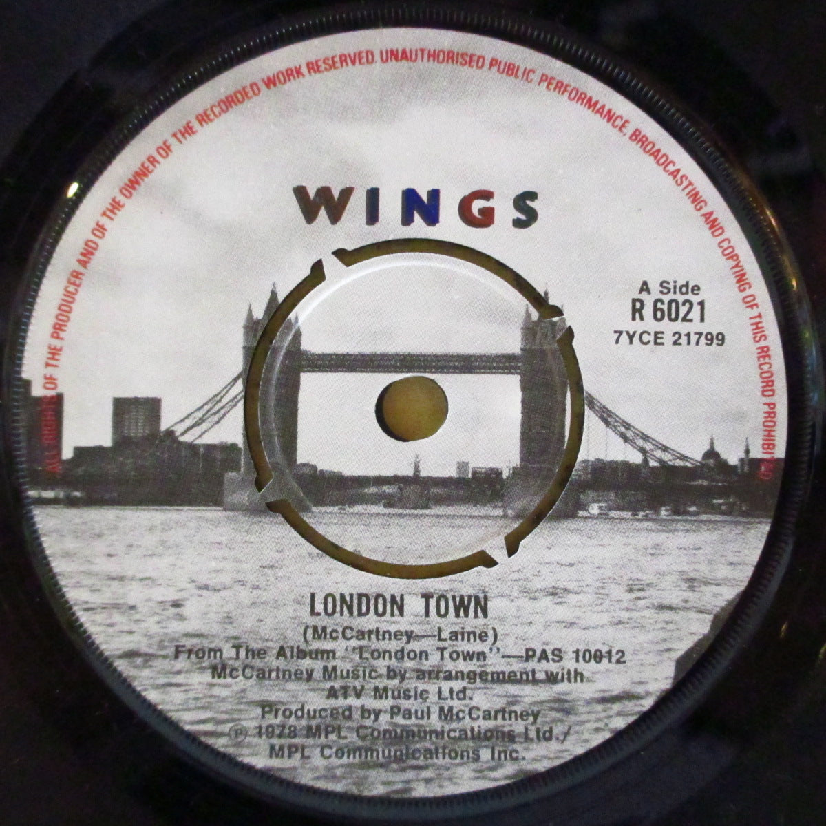 PAUL McCARTNEY & WINGS (ポール・マッカートニー & ウイングス)  - London Town (UK '78 オリジナル 7インチ+プレーンダイカット黒スリーブ)