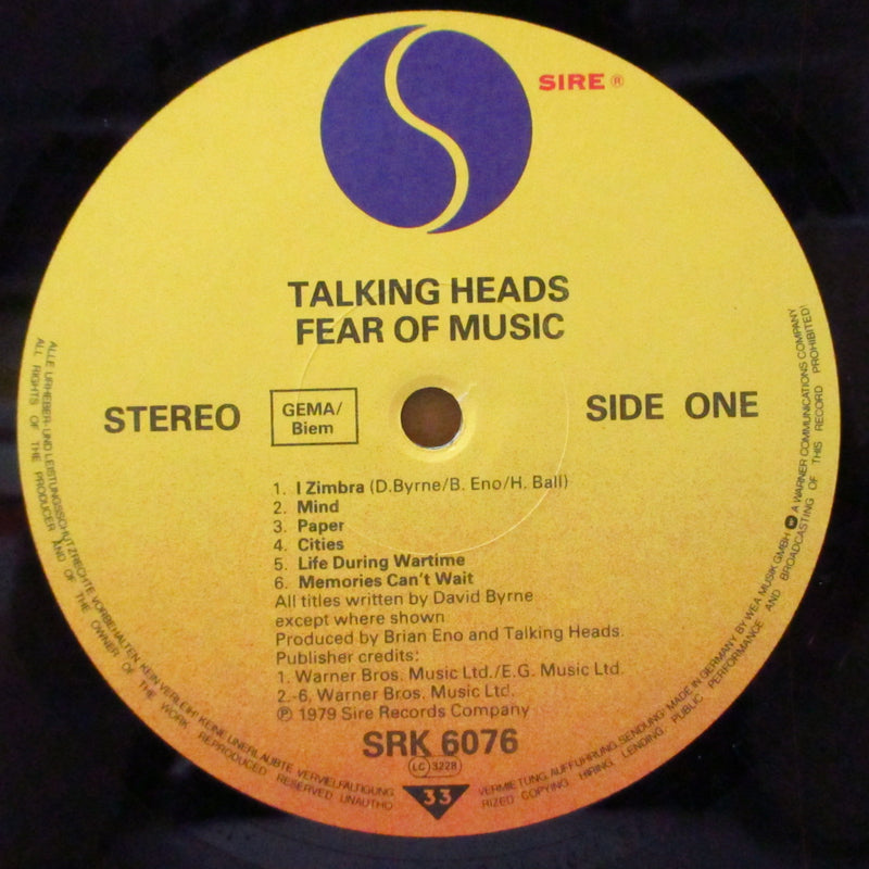 TALKING HEADS (トーキング・ヘッズ)  - Fear Of Music (EU 80's 再発「SRK 6076」 LP+インナー/バーコード無しエンボス光沢ジャケ)