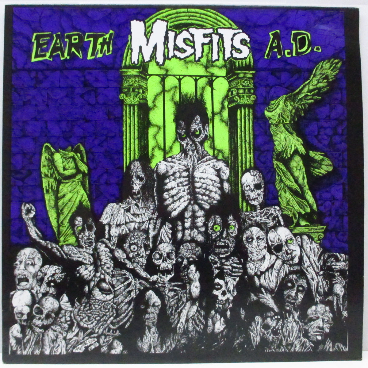 MISFITS (ミスフィッツ)  - Earth A.D. / Wolfs Blood (US '91 正規再発 Evilive Music 出版ラベ「黒盤」 LP/濃い紫ジャケ )
