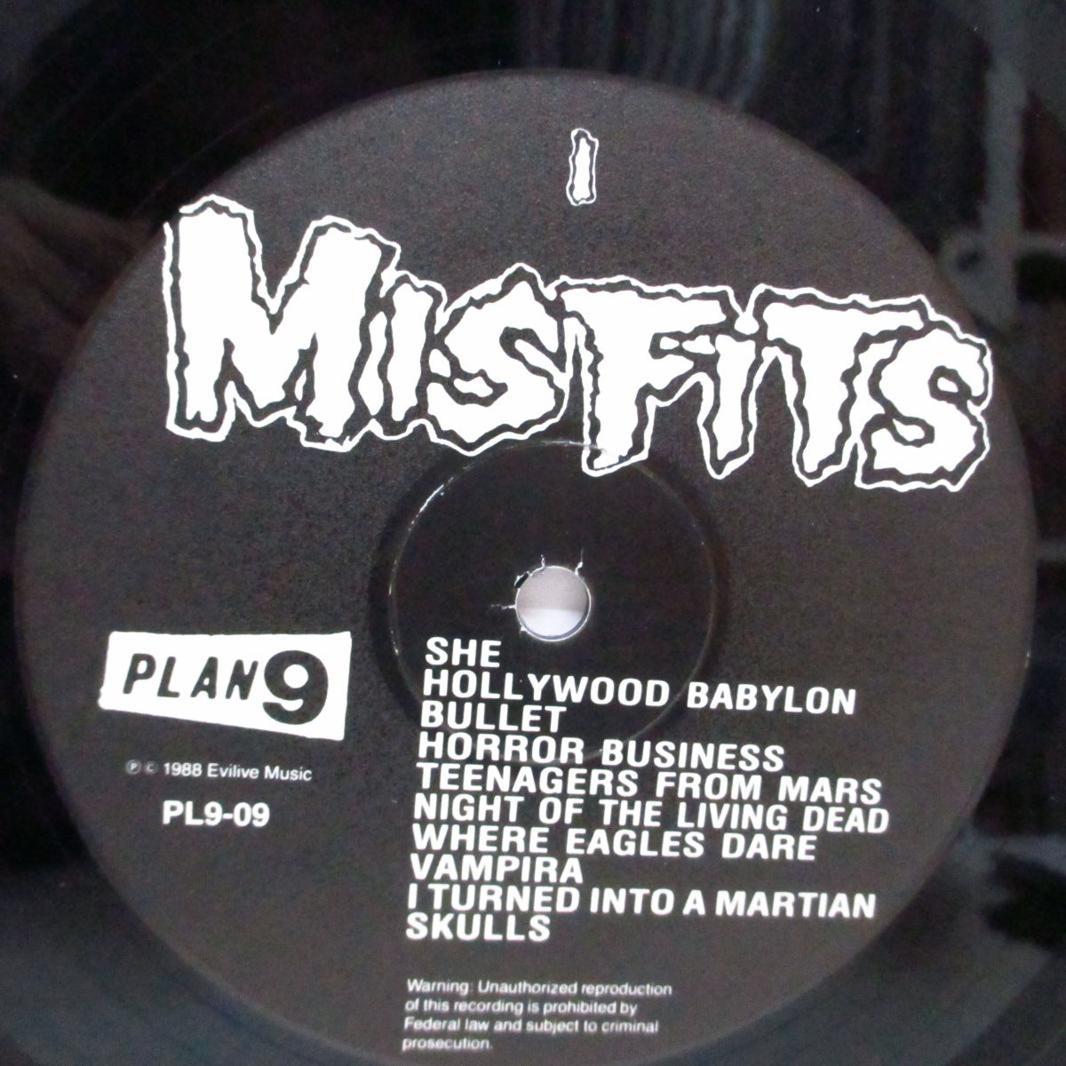 MISFITS (ミスフィッツ)  - Collection I (US  '91年「正規初回再発」LP ) 未発表バージョンを含む20曲 !