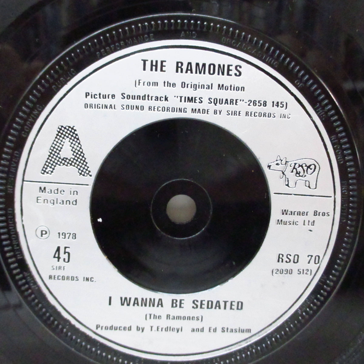 RAMONES (ラモーンズ)  - I Wanna Be Sedated (UK オリジナル 7"/光沢ソフト紙折り返しジャケ)「タイムズ・スクエア」サントラ !