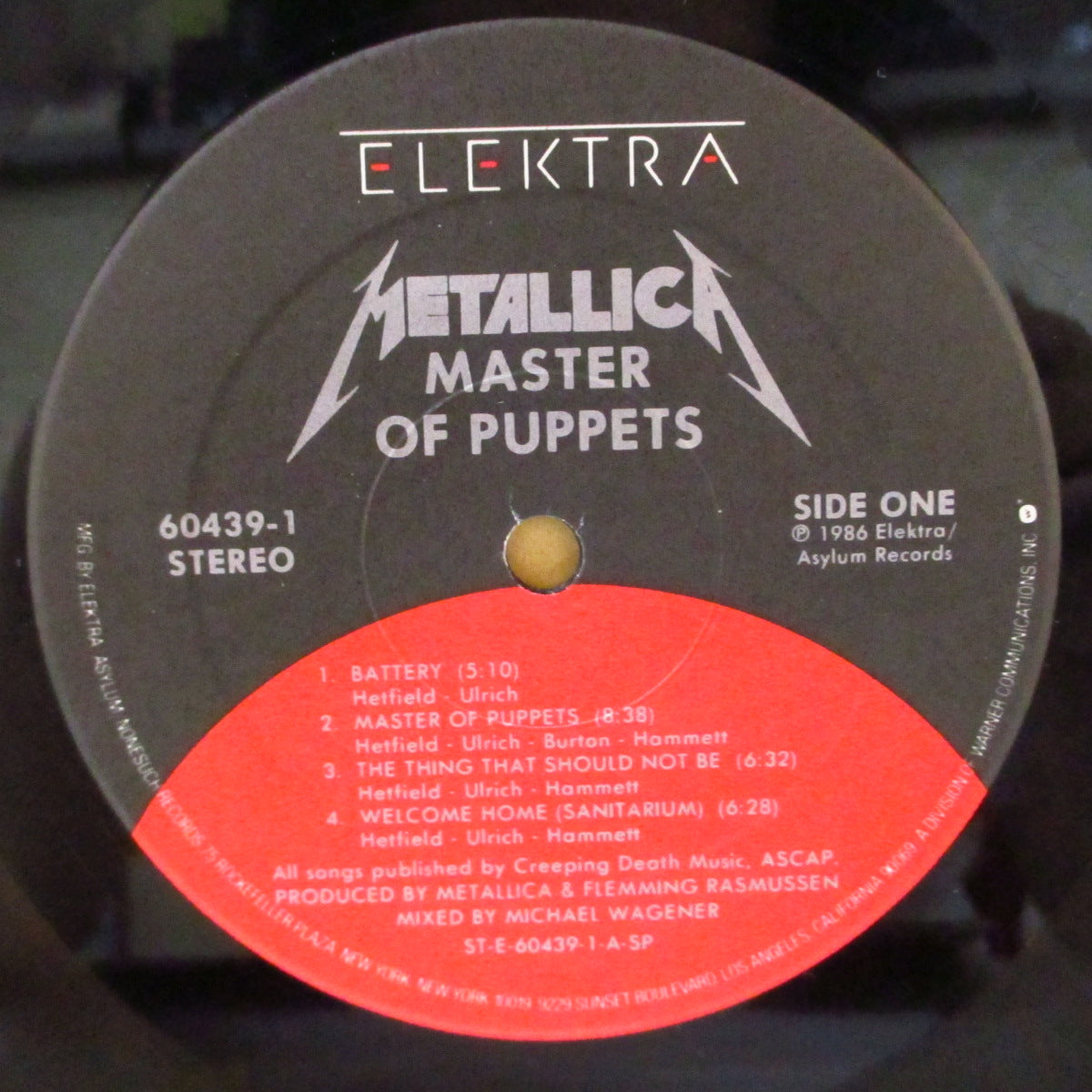 METALLICA (メタリカ)  - Master Of Puppets (US オリジナル「黒&赤ラベ」 LP+インナー/バーコードあり光沢ジャケ) '86年3rdアルバム