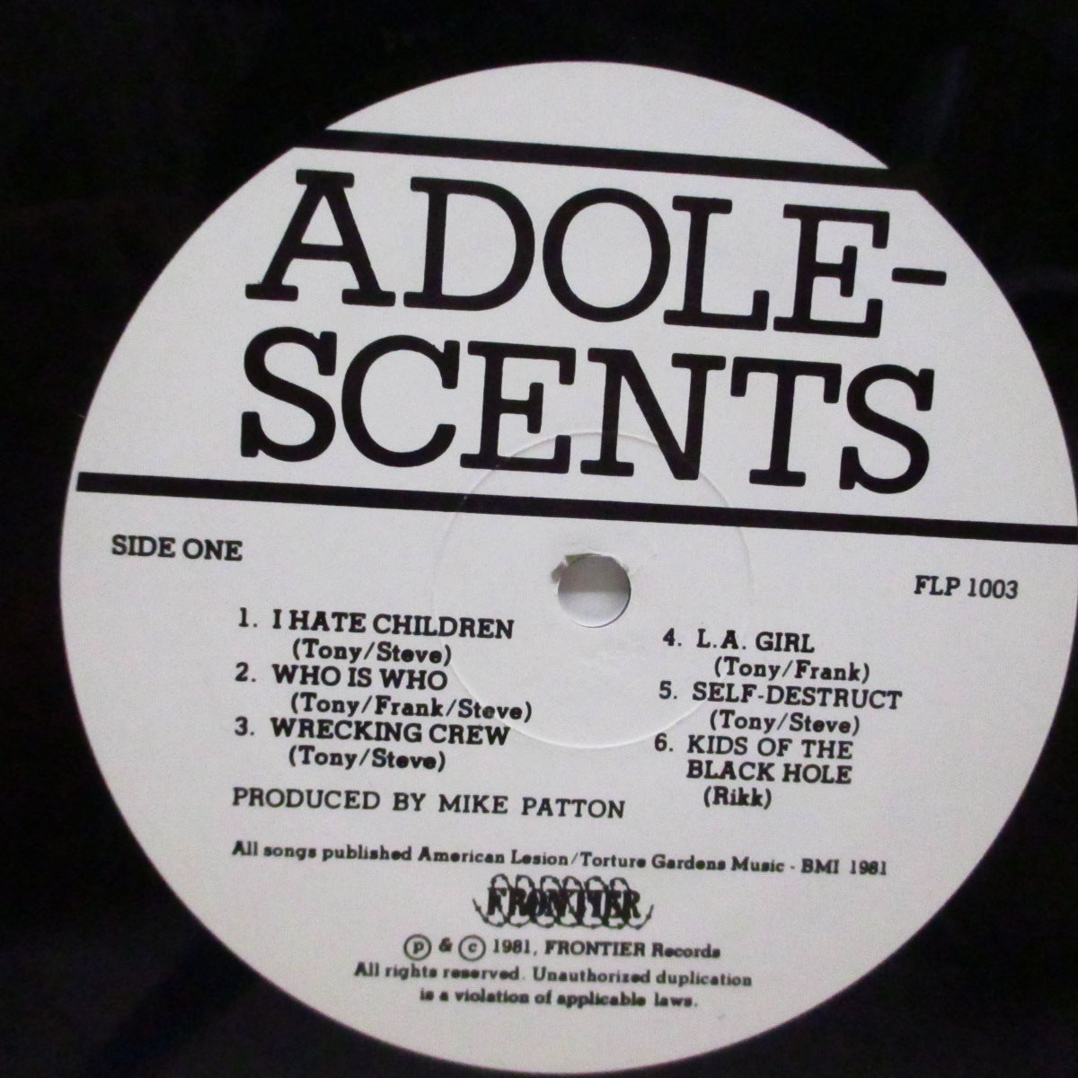 ADOLESCENTS (アドレスセンツ)  - S.T. [1st] (US '90 再発「黒盤」LP/「4601-1-L」ジャケ) 通称「ブルー・アルバム」！