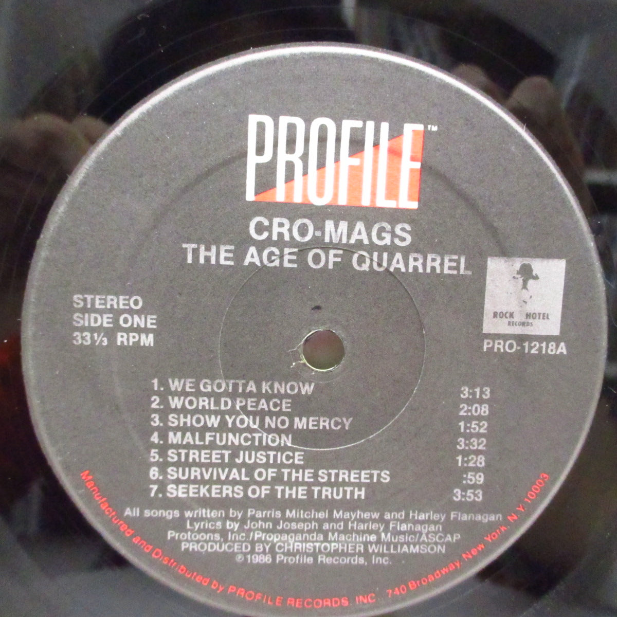 CRO-MAGS (クロ・マグス) - The Age Of Quarrel (US '86 再発「黒ラベ