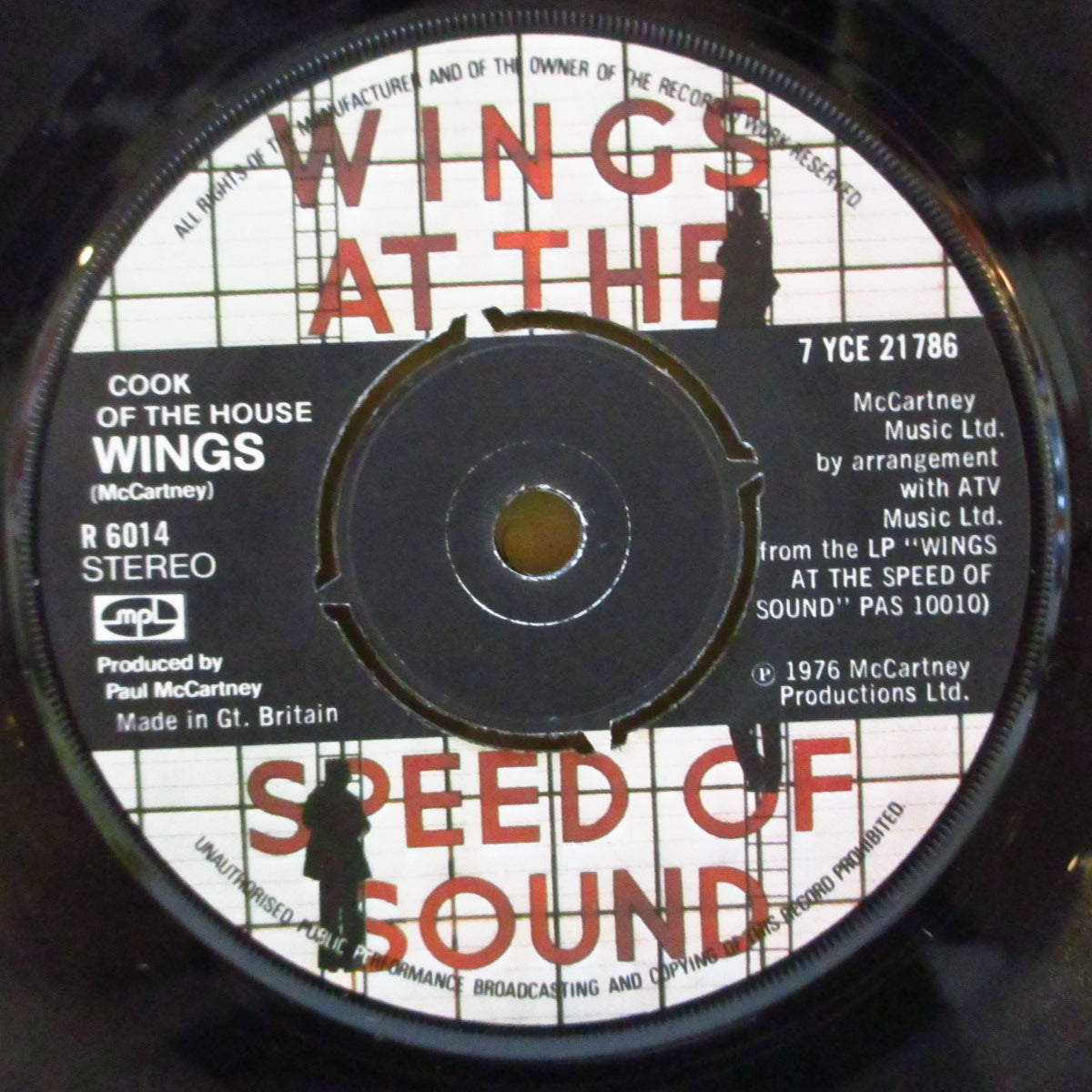 PAUL McCARTNEY & WINGS (ポール・マッカートニー & ウイングス)  - Silly Love Songs (UK '76 オリジナル「カラーカスタム・ラベ・ラウンドセンター」7インチ+ダイカット黒スリーブ)