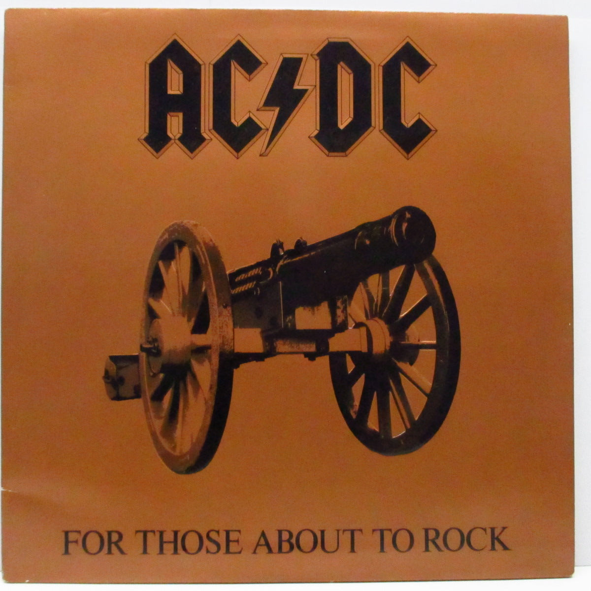 AC/DC (エーシー・ディーシー)  - For Those About To Rock We Salute You (UK オリジナル「ブラウンラベ」LP /エンボス見開ジャケ)