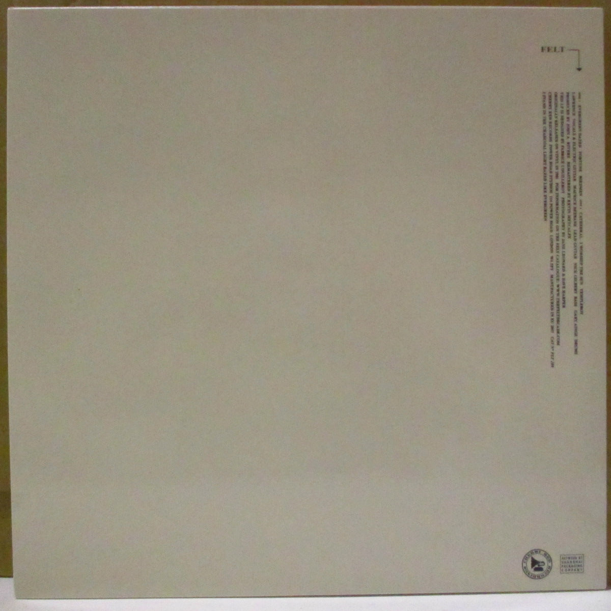 FELT (フェルト)  - Crumbling The Antiseptic Beauty (UK '18 限定再発 LP+ポスター, レアステッカー/「ロウレンスの顔が半分」光沢ジャケ)