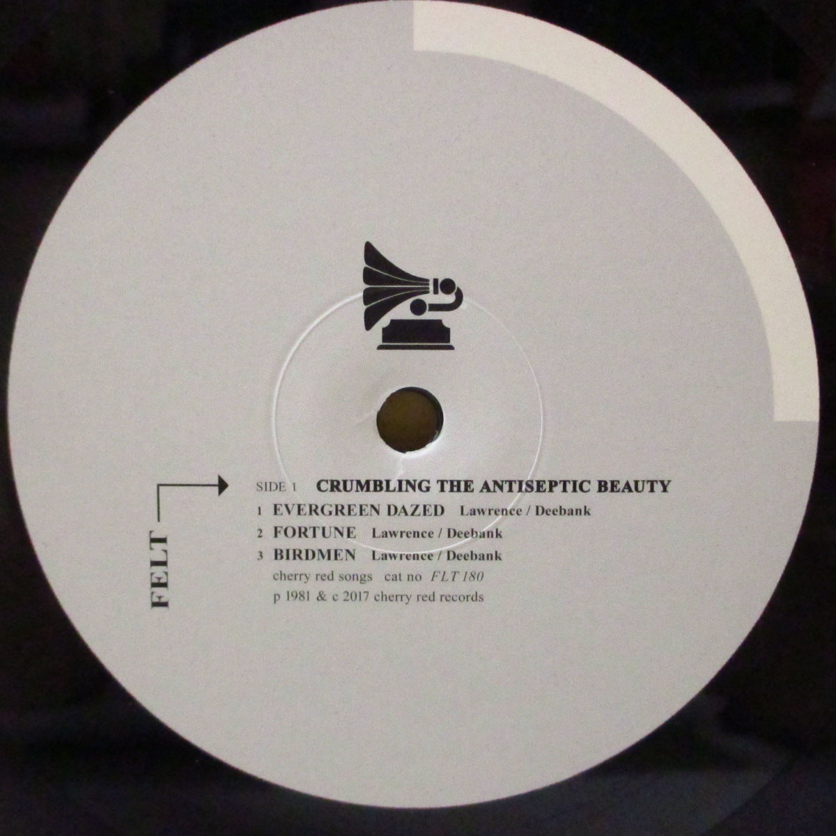 FELT (フェルト)  - Crumbling The Antiseptic Beauty (UK '18 限定再発 LP+ポスター, レアステッカー/「ロウレンスの顔が半分」光沢ジャケ)