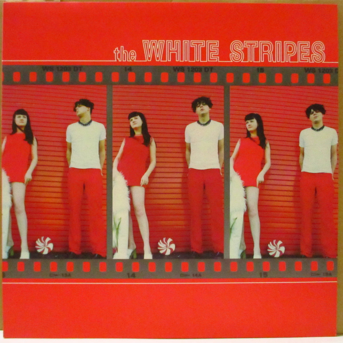 WHITE STRIPES, THE (ホワイト・ストライプス)  - S.T. <1st Album> (US '99 初回シンパシー社オリジナル「赤&白ラベ」 黒盤LP+インサート) インディーズ期デビューアルバム