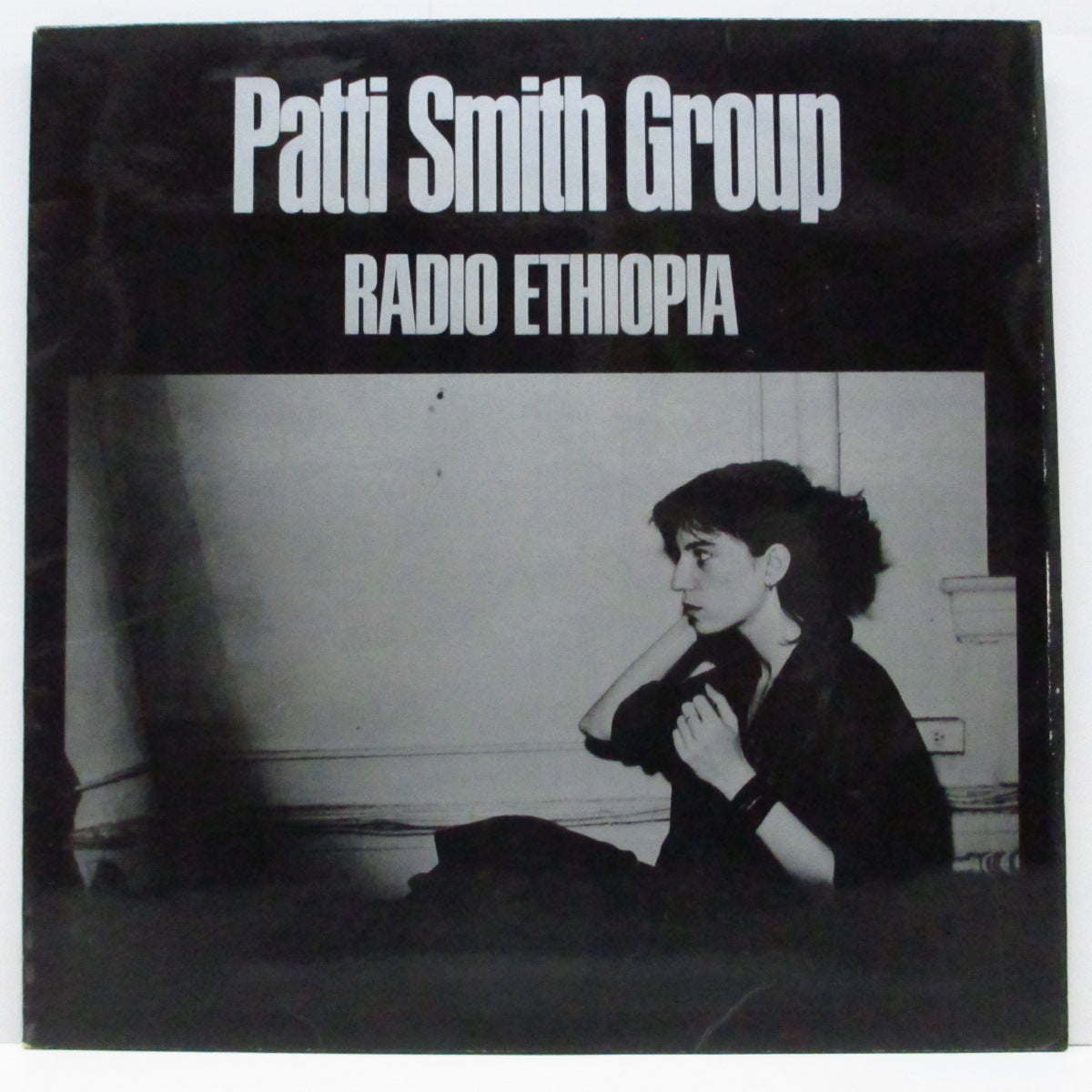 PATTI SMITH GROUP (パティ・スミス・グループ)  - Radio Ethiopia (UK 70's 再発「黒ラベ」LP+両面コーティングジャケ/インサート無）