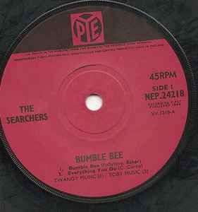 SEARCHERS (サーチャーズ)  - Bumble Bee  (UK オリジナル「フラットセンター」7"EP/両面コーティング折り返ジャケ)