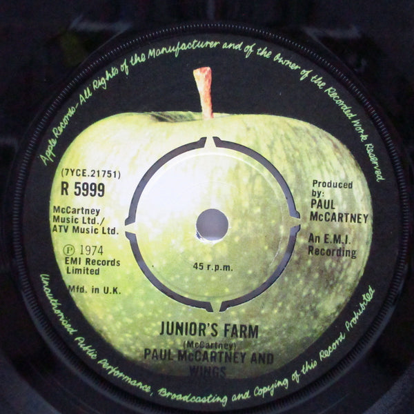 PAUL McCARTNEY & WINGS (ポール・マッカートニー & ウイングス)  - Junior's Farm (UK オリジナル「ラウンドセンター」7"+「アップルロゴ入」黒カンパニースリーブ)
