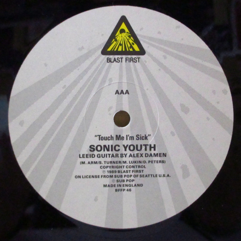 SONIC YOUTH / MUDHONEY (ソニック・ユース / マッドハニー)  - Touch Me I'm Sick / Halloween (UK '89 再発 12"/白黒写真光沢ジャケ)