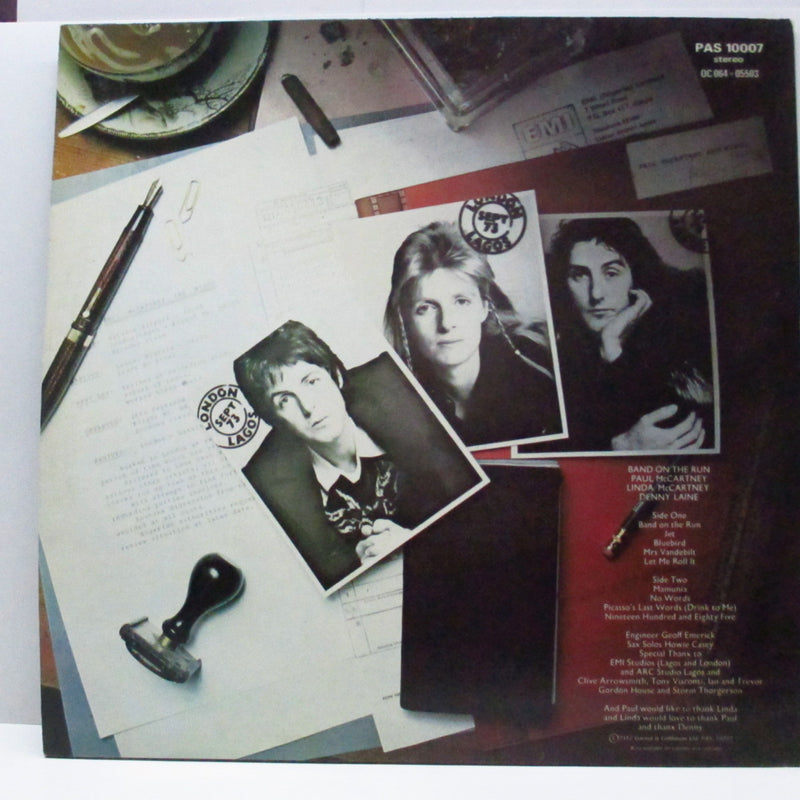 PAUL McCARTNEY & WINGS (ポール・マッカートニー & ウィングス ) - Band On The Run (UK 70's  再発「銀アップルロゴ無」ラベLP+インナー、ポスター/トップ印刷有りマットジャケ)