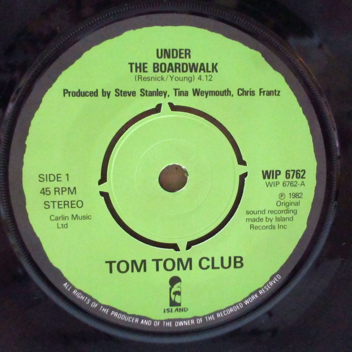 TOM TOM CLUB (トム・トム・クラブ)  - Under The Boardwalk (UK オリジナル「ラウンドセンター 」7インチ+光沢ソフト紙ジャケ)