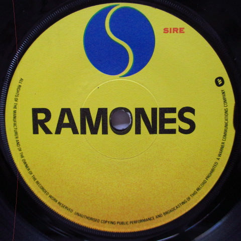 RAMONES (ラモーンズ) - Are Here...And There (UK Promo 7"/NOPS)