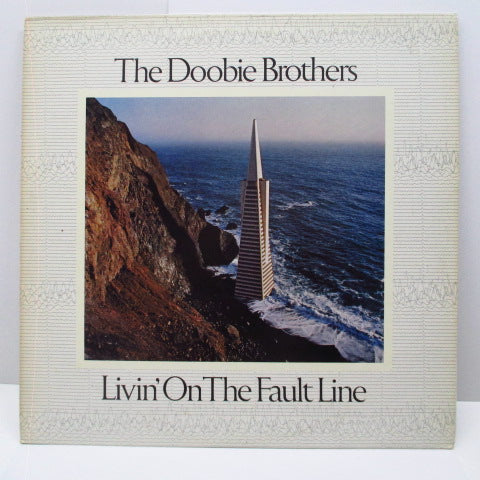 DOOBIE BROTHERS - Livin' On The Fault Line  (UK Reissue.LP)