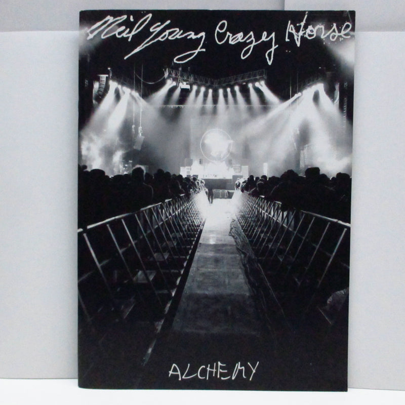 NEIL YOUNG & CRAZY HORSE (ニール・ヤング ＆ クレイジー・ホース)  - Alchemy 2013 Tour (Orig.Tour Brochure/パンフ)
