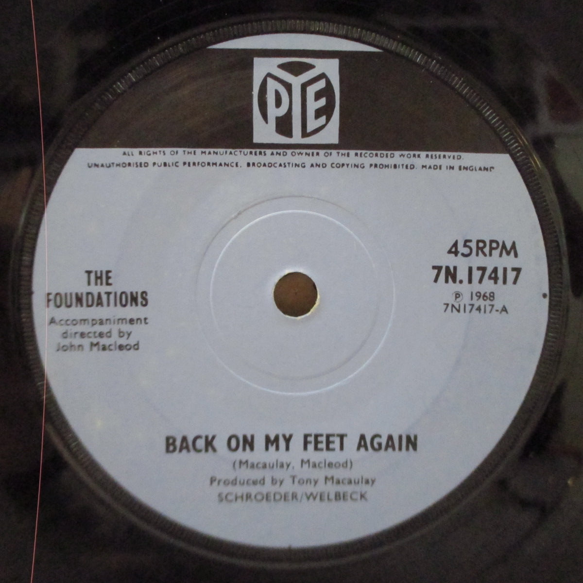 FOUNDATIONS - Back On My Feet Again (UK Orig.Black Bar Lbl.Flat Center)