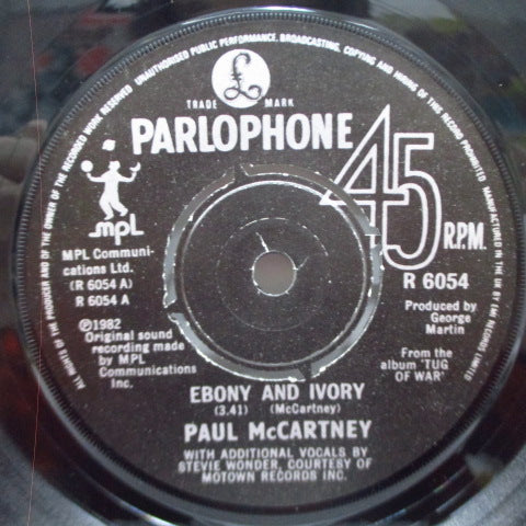 PAUL McCARTNEY / STEVIE WONDER (ポール・マッカートニー / スティーヴィー・スティーヴィー・ワンダー）- Ebony & Ivory (UK Orig.7"+Glossy PS)